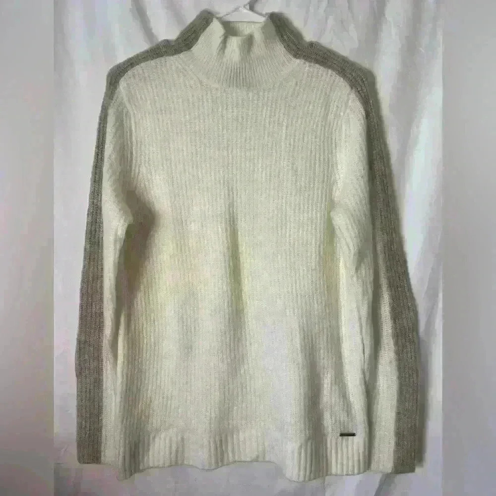 Abercrombie & Fitch Turtleneck Sweater